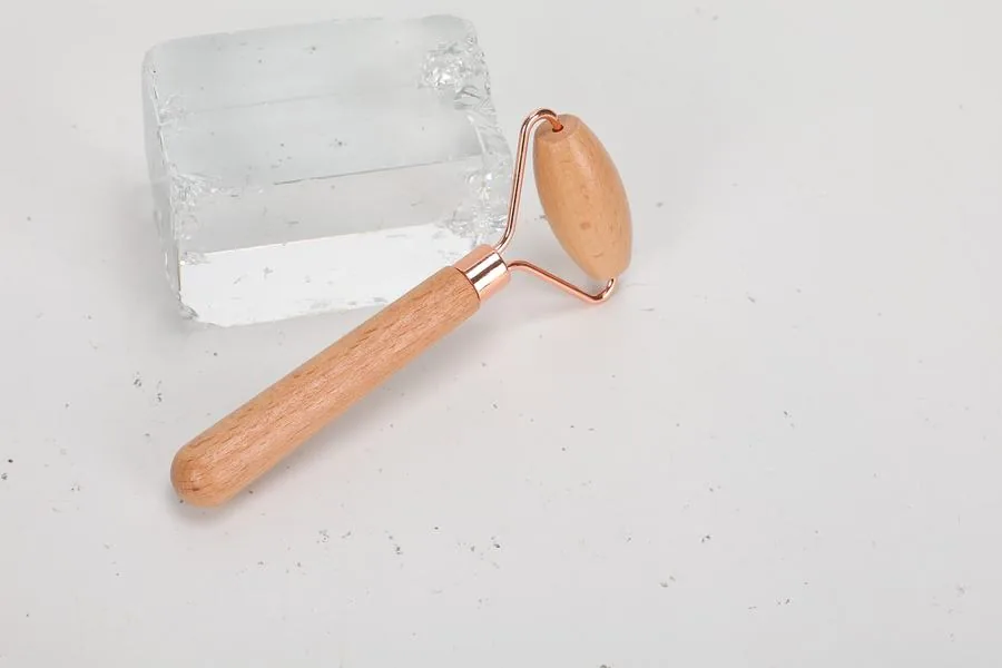 Rodillo facial de madera con marco metálico, pieza del kit de maderoterapia (3/3)
