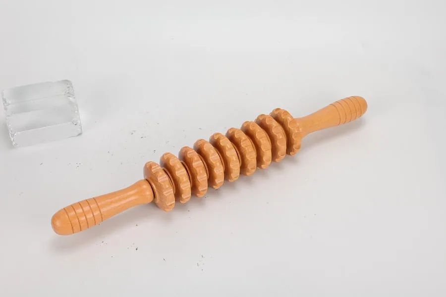 Rodillo estriado de madera, pieza del kit de maderoterapia (2/2)